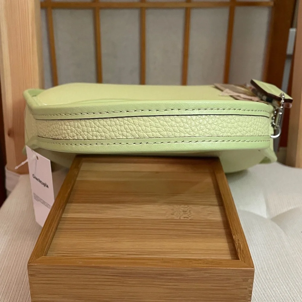 Coachtopia Ergo Lime Green Shoulder Bag NWT - Picture 11 of 17